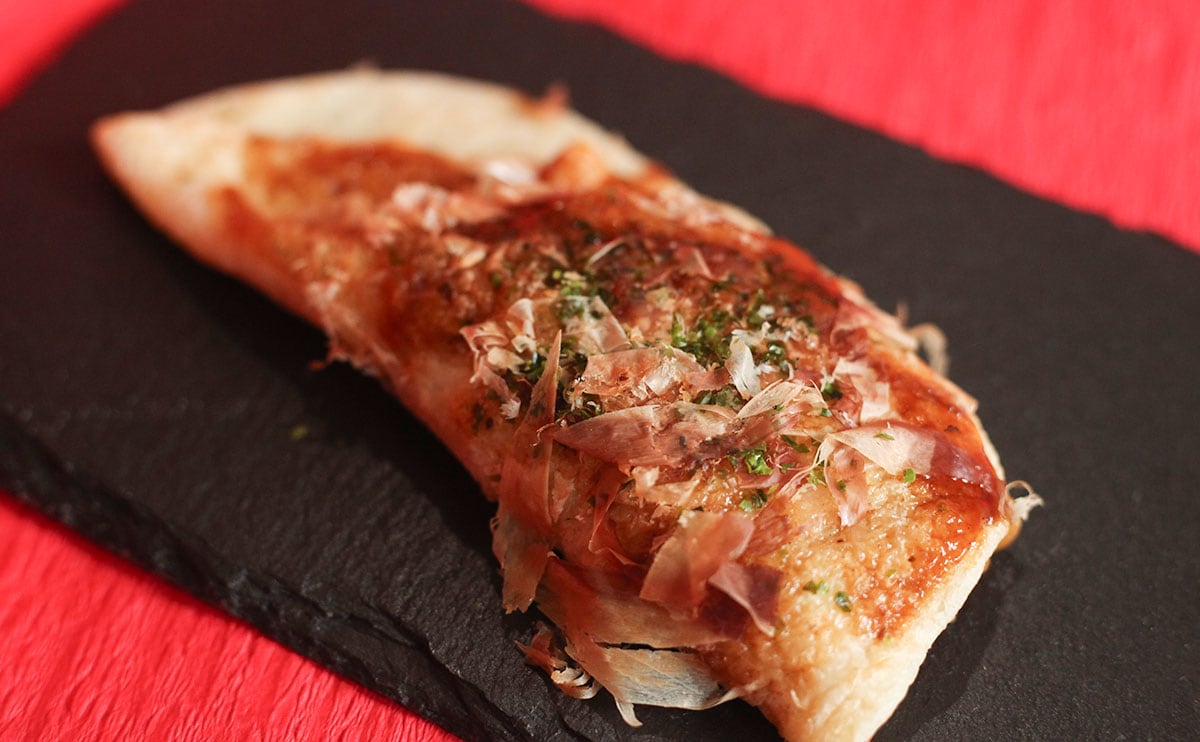 なぜパンコーナーに…。【ローソン】のもっちもち『お好み焼き』