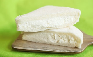 激熱コラボ、再び…生クリーム好きには絶対食べてほしい【ローソン】新商品