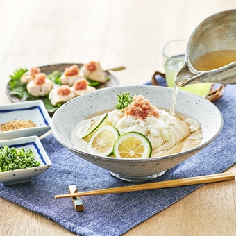 夏の冷たい麺の定番「そうめん」を明太子トッピングで栄養満点の一皿に！