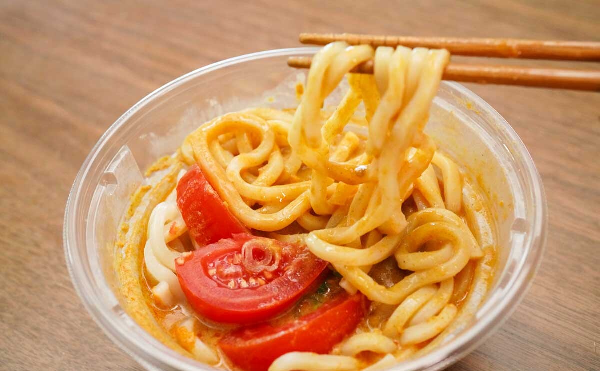 「しっかり辛い」「また食べちゃいそう」【セブン】新作麺が本当にうまい