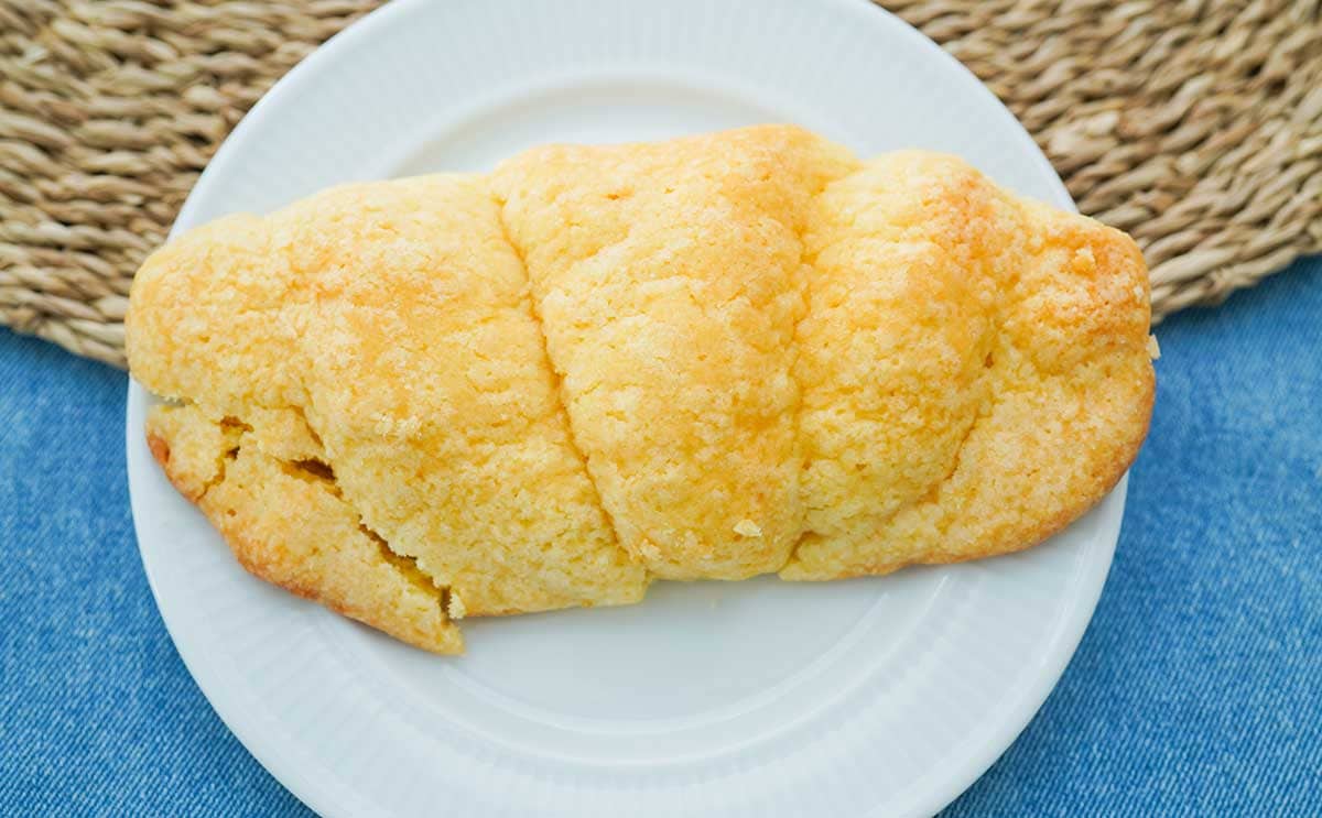 「みんなも食べて」「え、おいしい」【セブン】140円パンは開封した瞬間からウマい