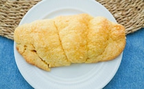 「みんなも食べて」「え、おいしい」【セブン】140円パンは開封した瞬間からウマい