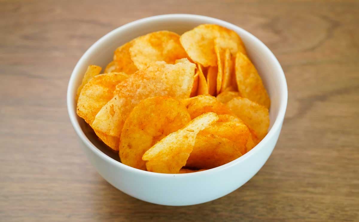 「罪深い」「激うまだったよ」カルビーの【数量限定】お菓子はパンチがある