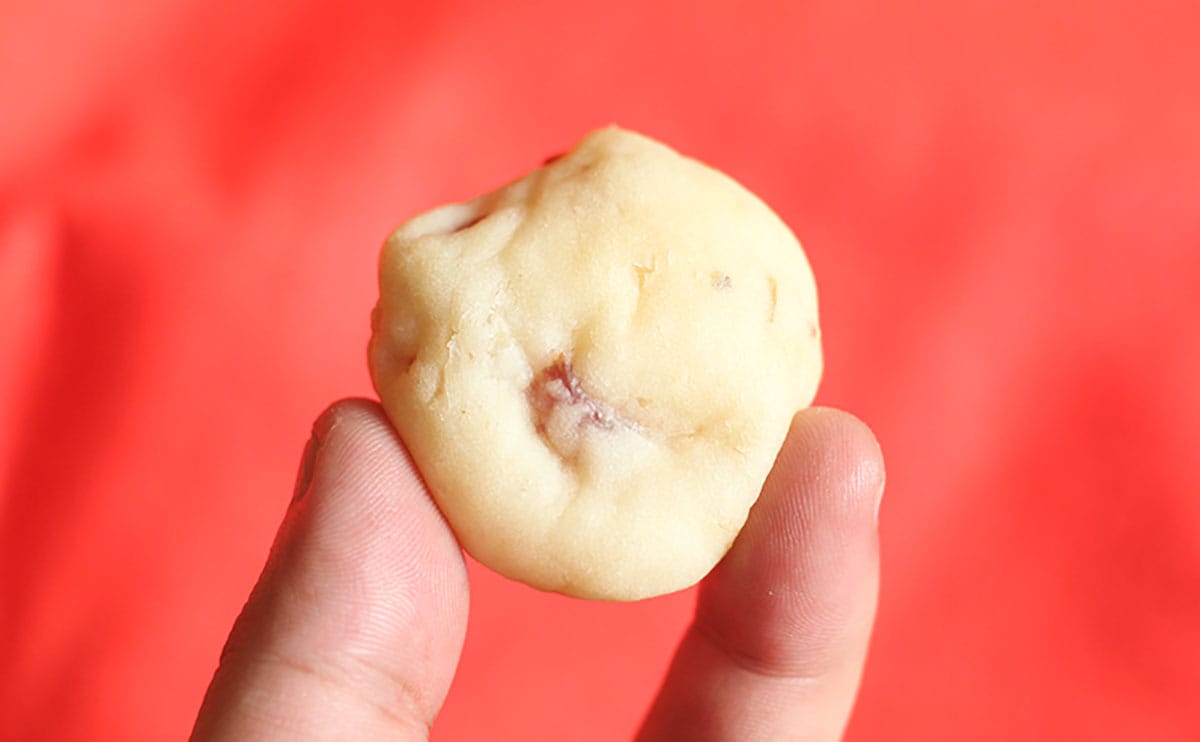 6個入で158円。【ファミマ】の洋風惣菜パン、クセになるやつだった