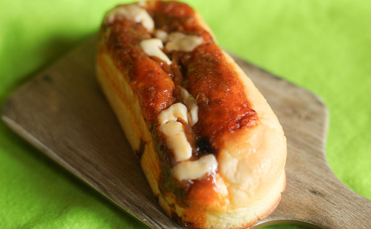 【ローソン】の新作パン、203円なのに食べごたえあり!