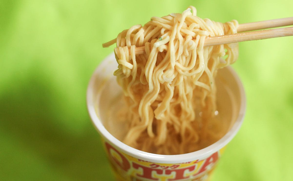 「くせになる」「レギュラー化して」いま話題の“甘じょっぱい”カップ麺とは？