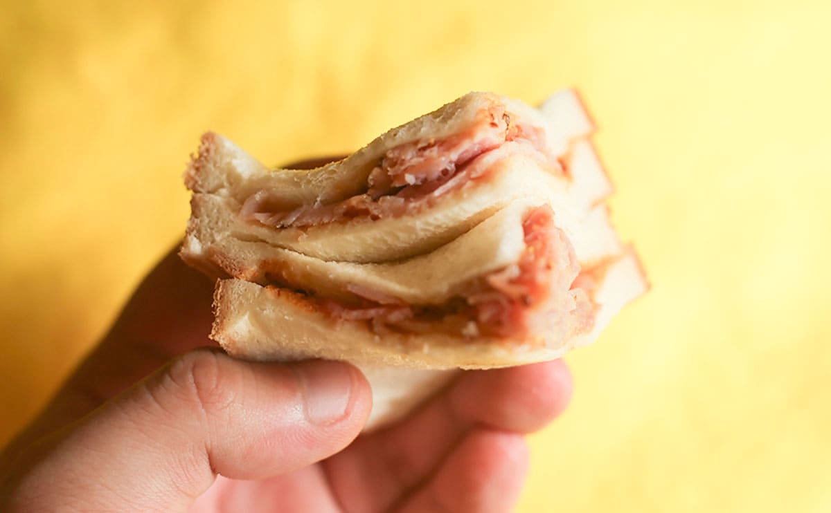【ローソン】の『肉サンド』がハムまみれで最高だった