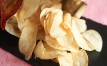 購入報告が続々。甘じょっぱくてくせになる【ローソン】限定ポテチ