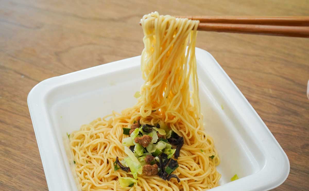 「スープうまいな」「パンチがある」札幌・行列店のカップ麺が本当においしい【激推しカップ麺3品】