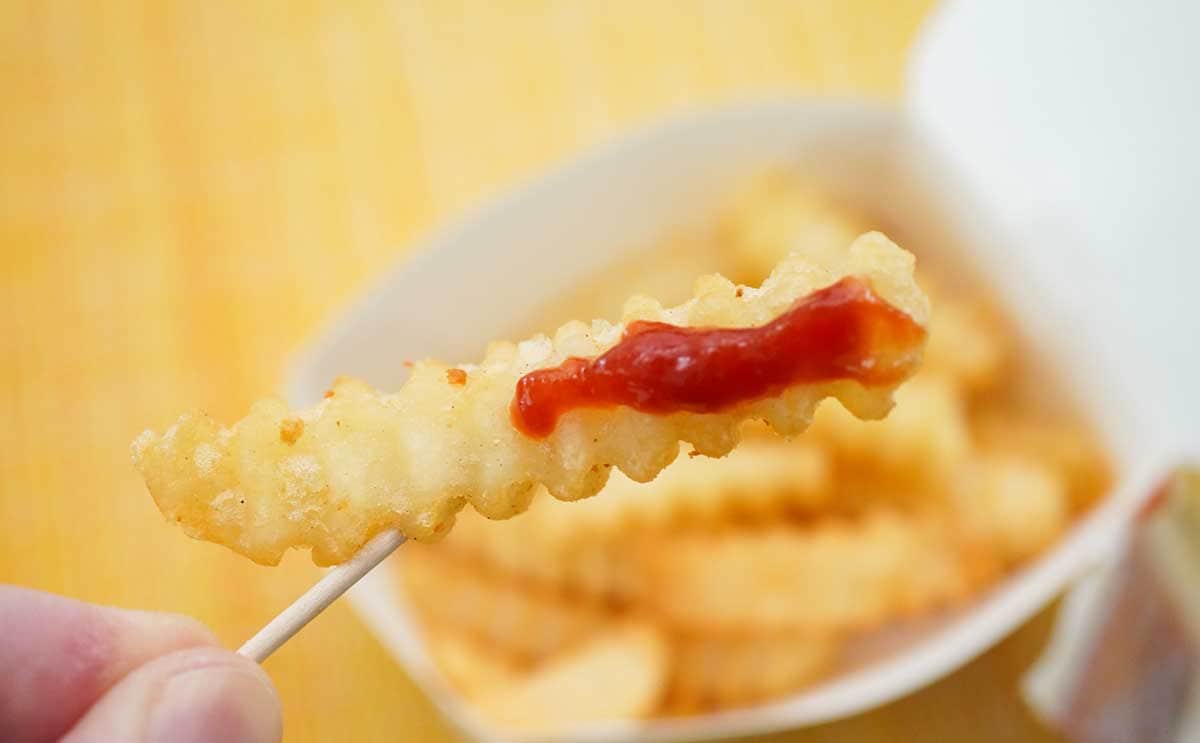【セブン】新発売のホットスナックを食べたら「マイクロマジックフライドポテト」を思い出した