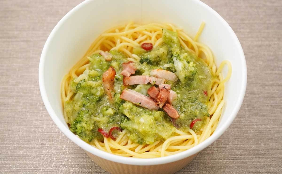 「3回食べた」「バリうま」【セブン】新発売の麺は名店の味
