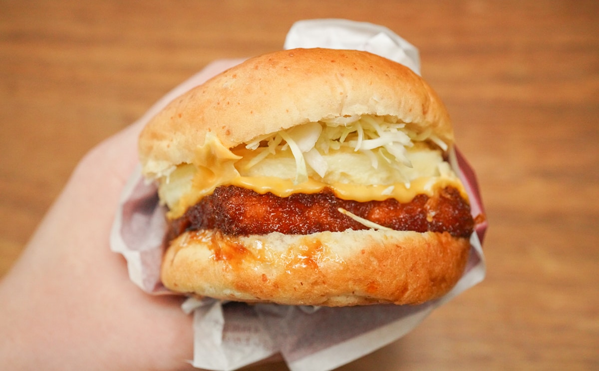 「月見系で一番好き」「うまくて驚いた」人気の限定バーガーとは