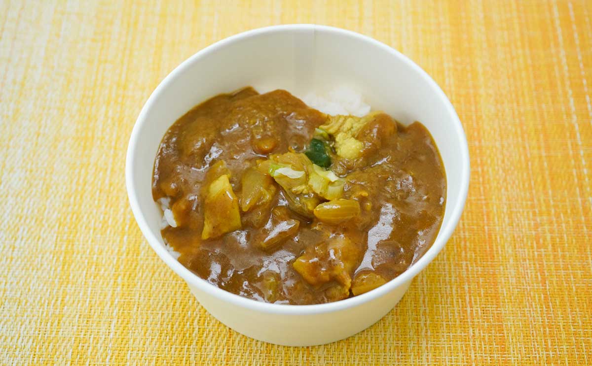 「だしがいいね」「うまーい」【セブン】300円台のカレーにハマりそう
