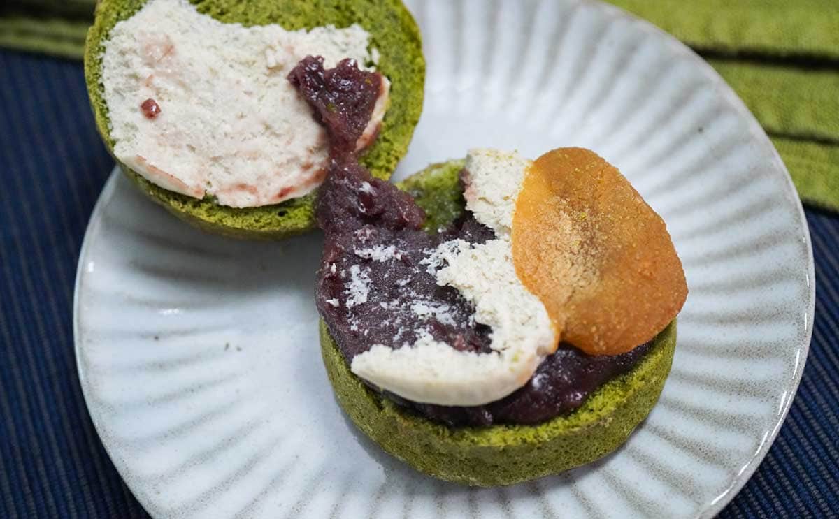 「うますぎ」「リピートした」【セブン】に謎すぎるスイーツがあった