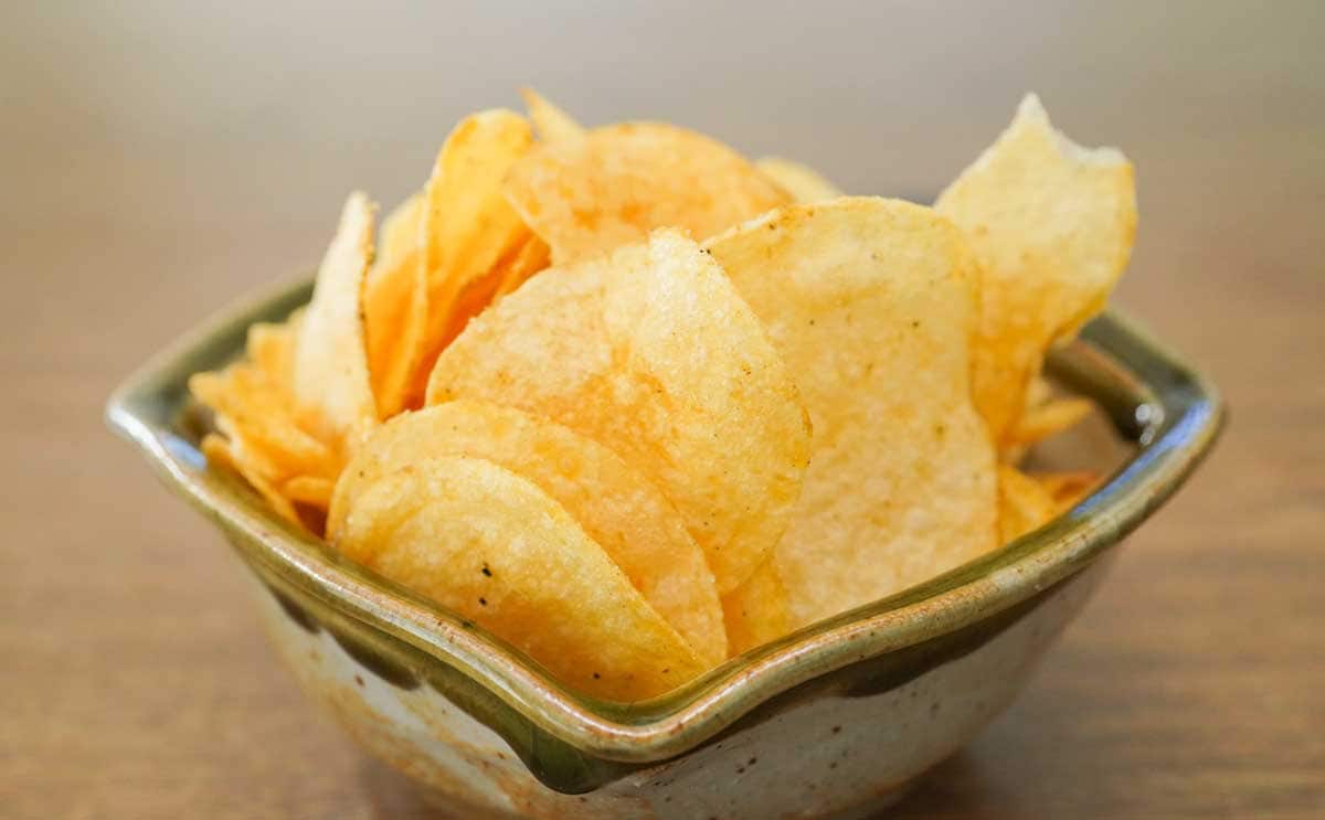 「たくさん食べれる」「買い占めたよ」新発売の【じゃがりこ】が話題に【おすすめスナック菓子3選】