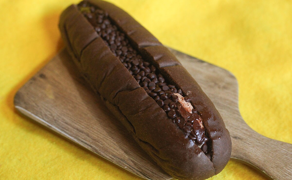 「チョコ欲が満たされる」「うますぎる」【ローソン】で買えるリッチ系チョコパン