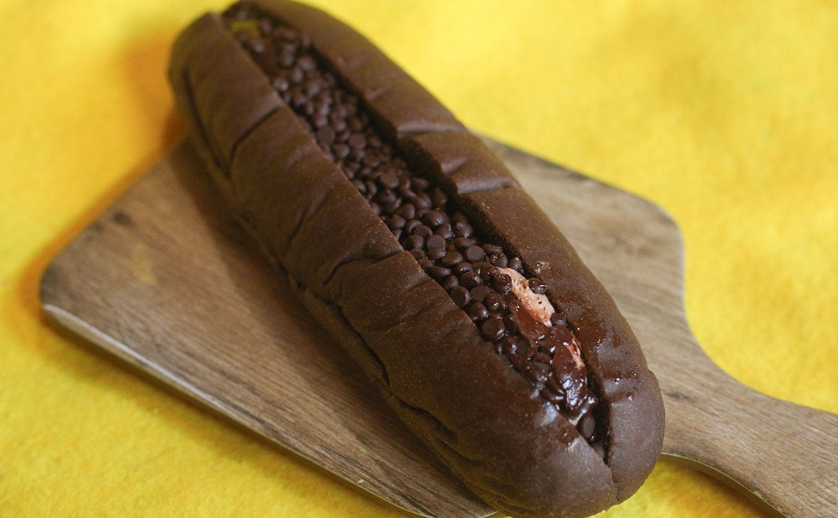 「チョコ欲が満たされる」「うますぎる」【ローソン】で買えるリッチ系チョコパン