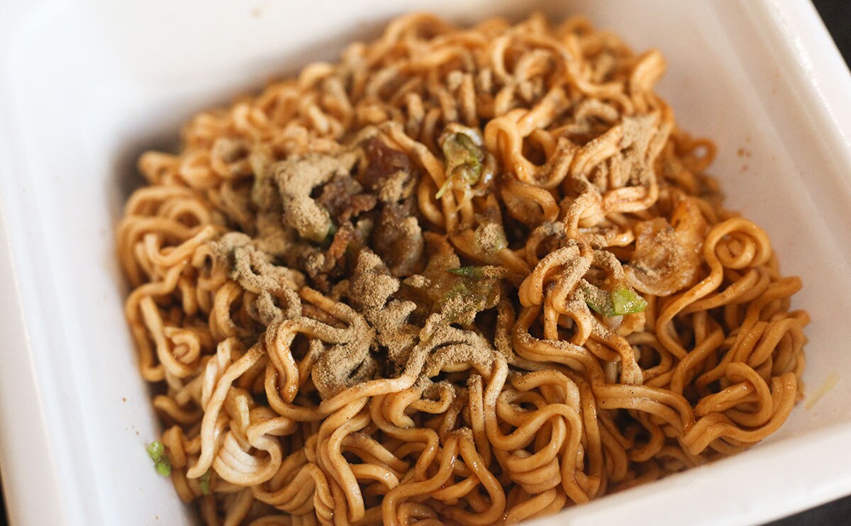 人気B級グルメが『カップ麺』で登場!