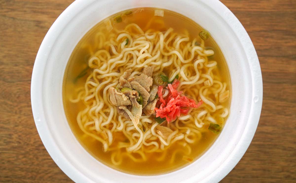 「箱買い決定」「これは食べたい」行列店のカップ麺がファミマに登場