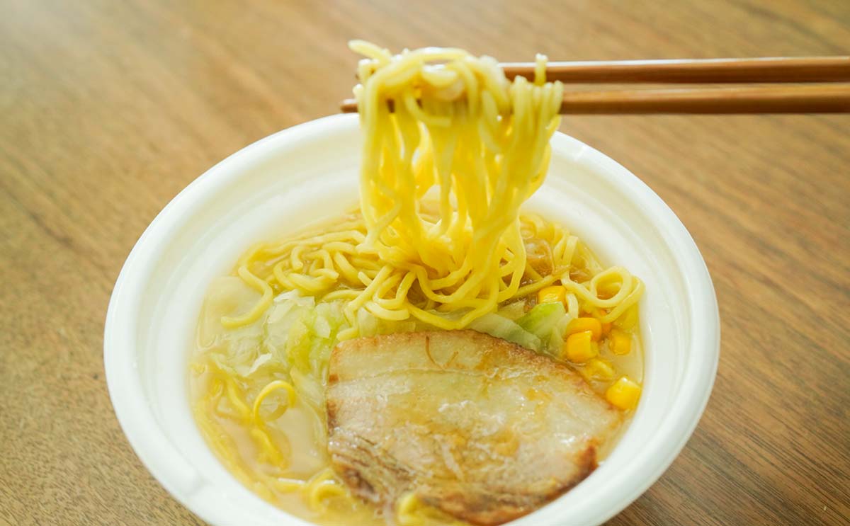 「満足度高め」「絶対うまい」新発売【セブン】新ラーメンは最後の一滴まで飲み干すおいしさ
