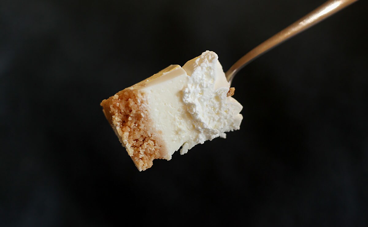 「おいしすぎる」と絶賛。【ファミマ】新作スイーツ「100個食べたい」の声も