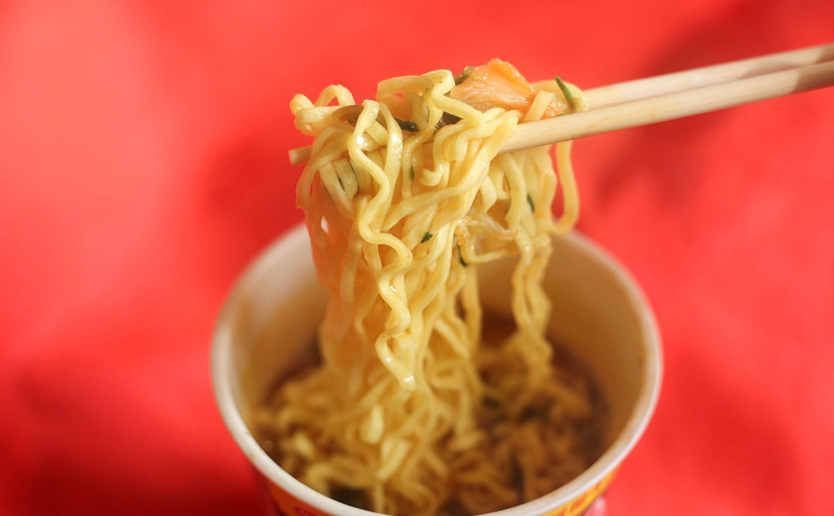【ローソン】奈良のソウルフード「彩華ラーメン」をカップ麺で!