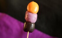 「おいしかった」「色がいい」ド派手で毒々しい【セブン】新商品