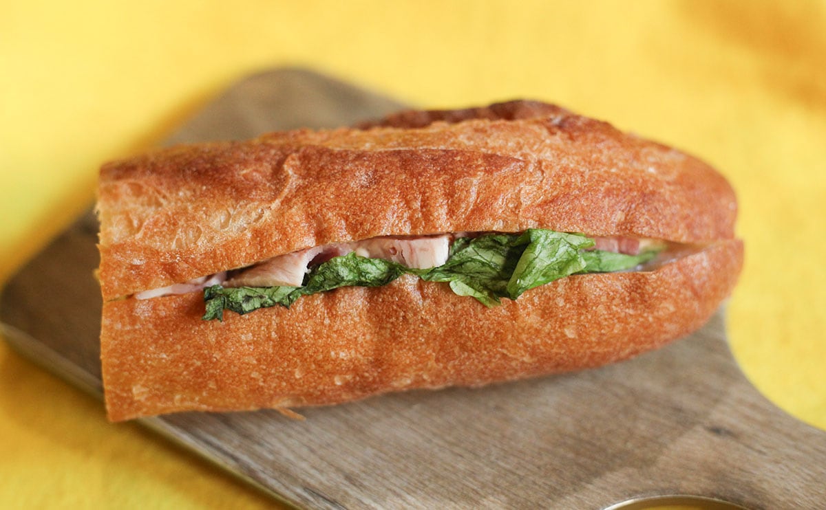 「売り切れてた」の声も。『呪術廻戦』コラボの新商品、リベイクでさらにおいしい!