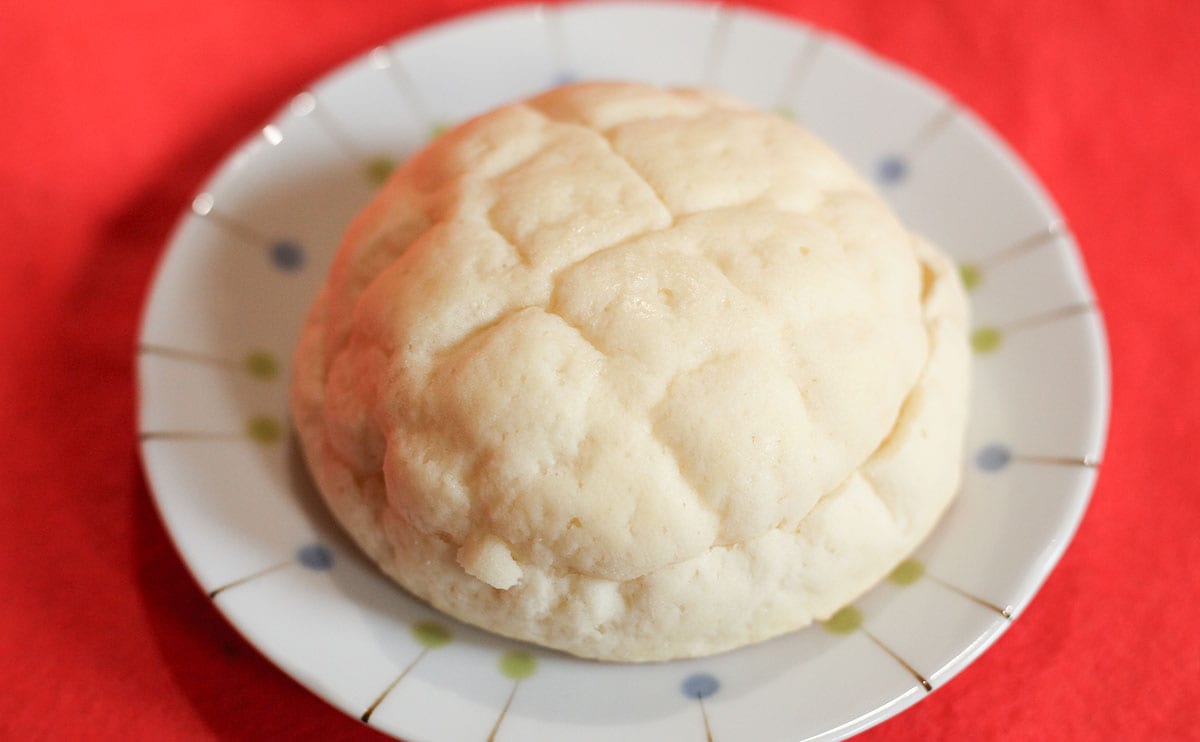 「おいしすぎる」と大好評。【ファミマ】の新商品『生メロンパン』とは?