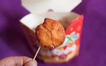 「不思議な味」「一番おいしいまである」『でからあげクン』の新作は夢のMIX味！
