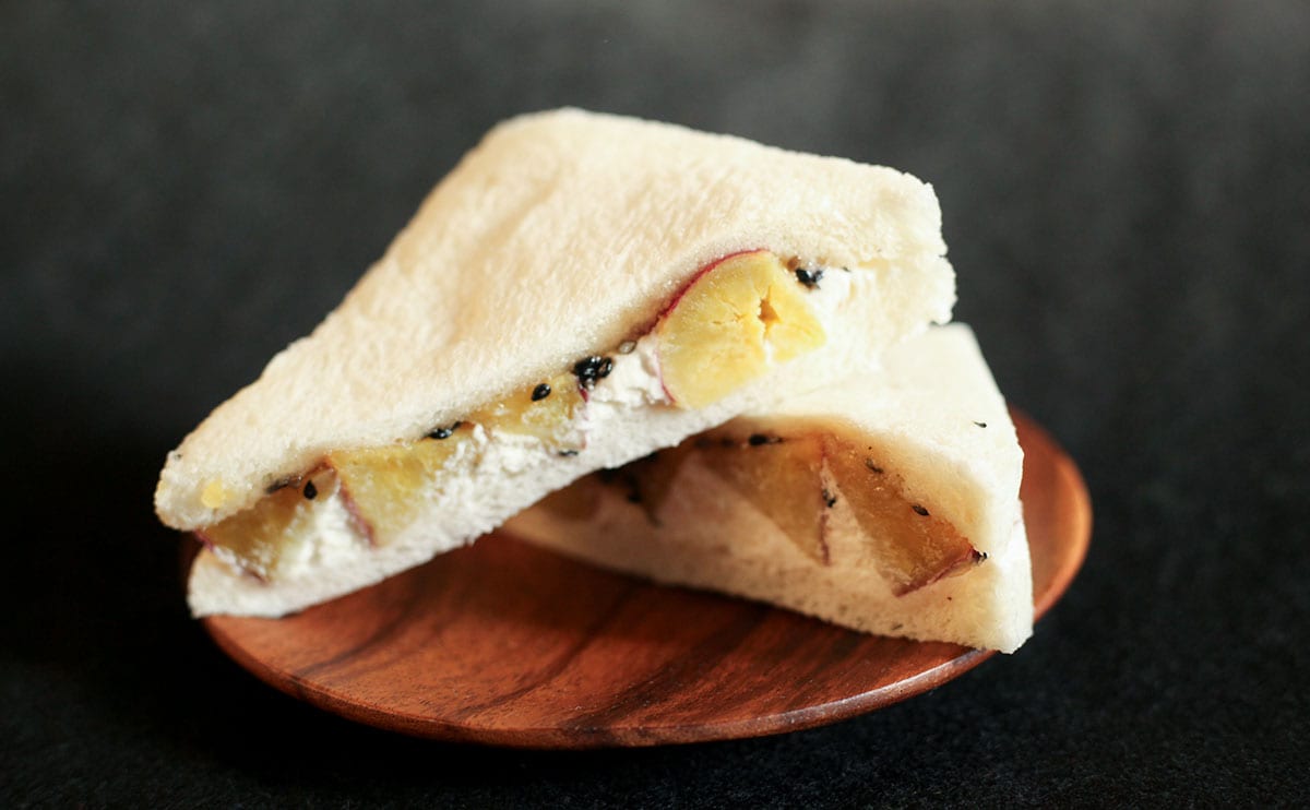 【ローソン】秋の新商品。「おいしすぎる」と評判の『大学芋&ホイップ』