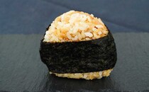 「買い占めたいな」【セブン】新発売おむすびは何度も食べたくなる