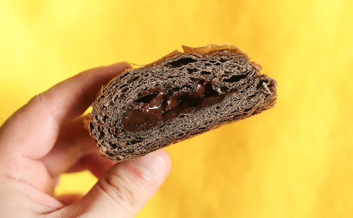 生チョコの有名店『SILSMARIA』が監修。“食べ方注意”な【ローソン】新商品