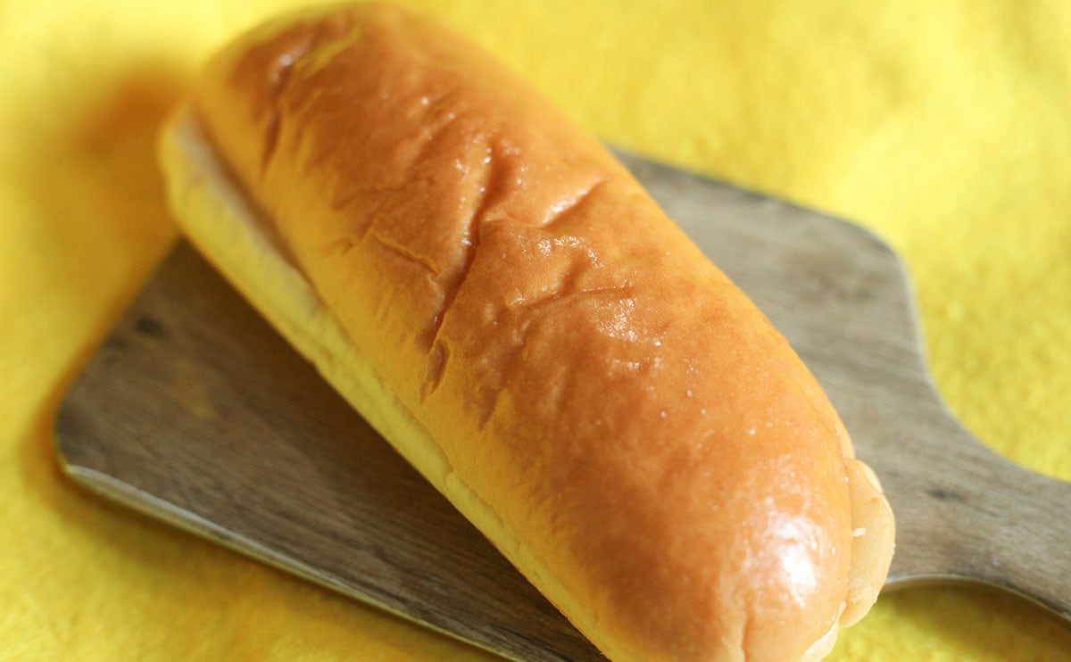 【ローソン】の新作パン、ただの『コッペパン』だと思ったら大間違いです!