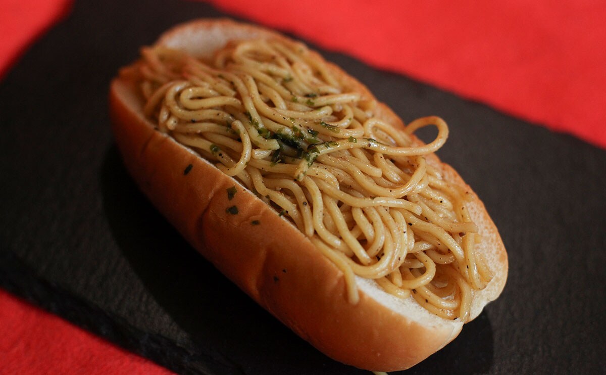 まさかのあっさり系。ローソンの『焼きそばパン』はソースじゃない!?