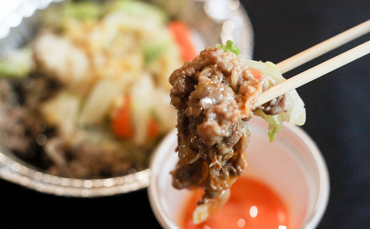 【すき家】の『牛すき鍋』、肉2倍盛にしたら大変なことになった