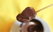 「抜群のおいしさ」「絶対食べろ」【ファミマ】の激うまスイーツが復活