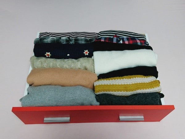 一番スッキリ収納できる方法はどれだ!かさばる服や冬服のたたみ方比較!