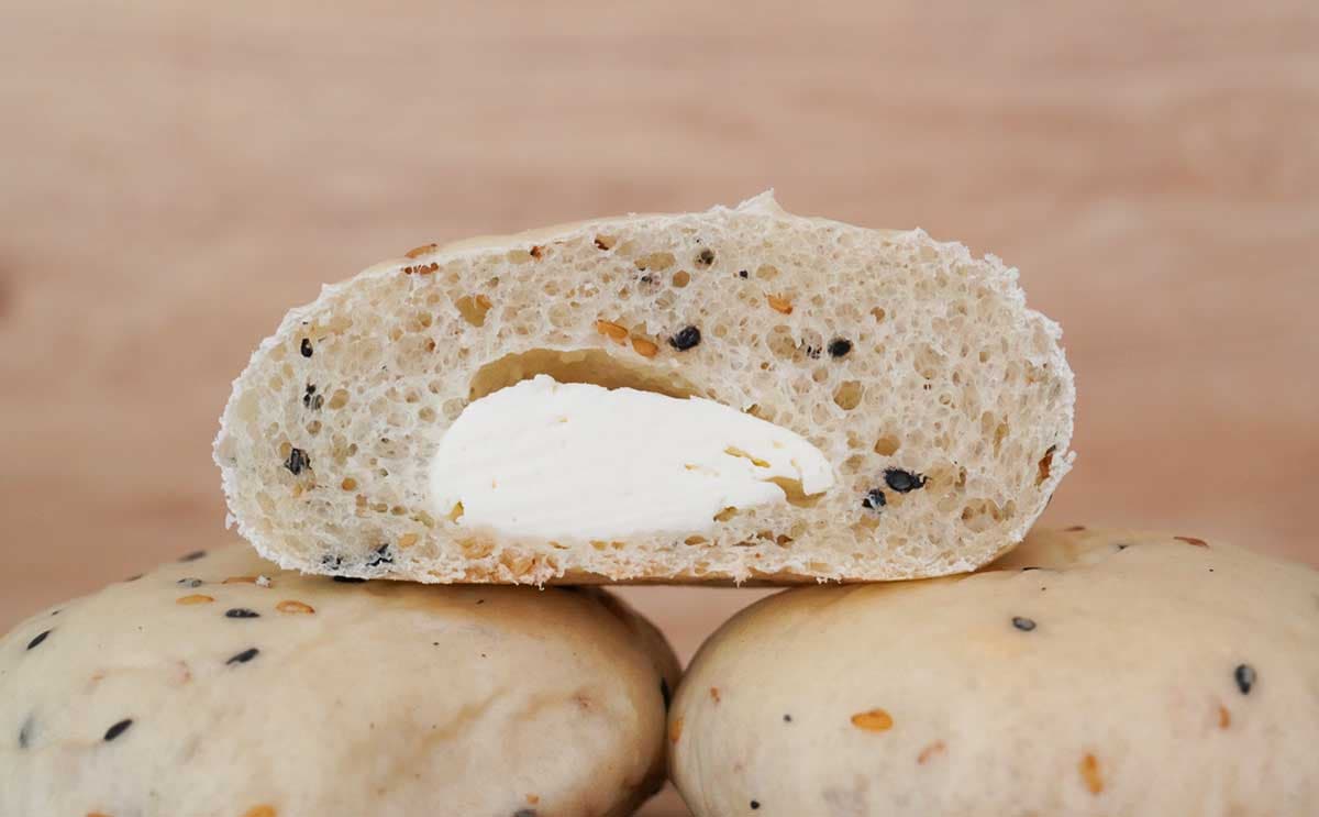 「復活うれしい」「最高」【セブン】3個入り170円のパンがめちゃウマ