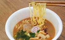 「また買い溜めしよ」【セブン】人気店の味を再現したカップ麺が発売に