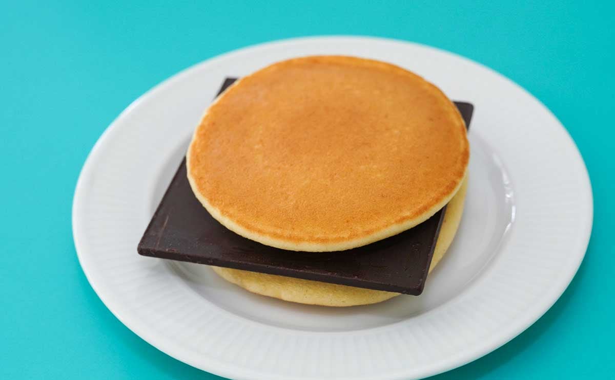 「うますぎだろ」【セブン】の「はみだす板チョコパンケーキ」をようやくゲット!