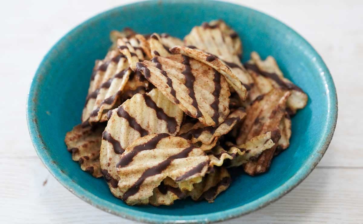 「甘じょっぱくて美味しい」【カルビー】食べる手が止まらないポテトチップスとは