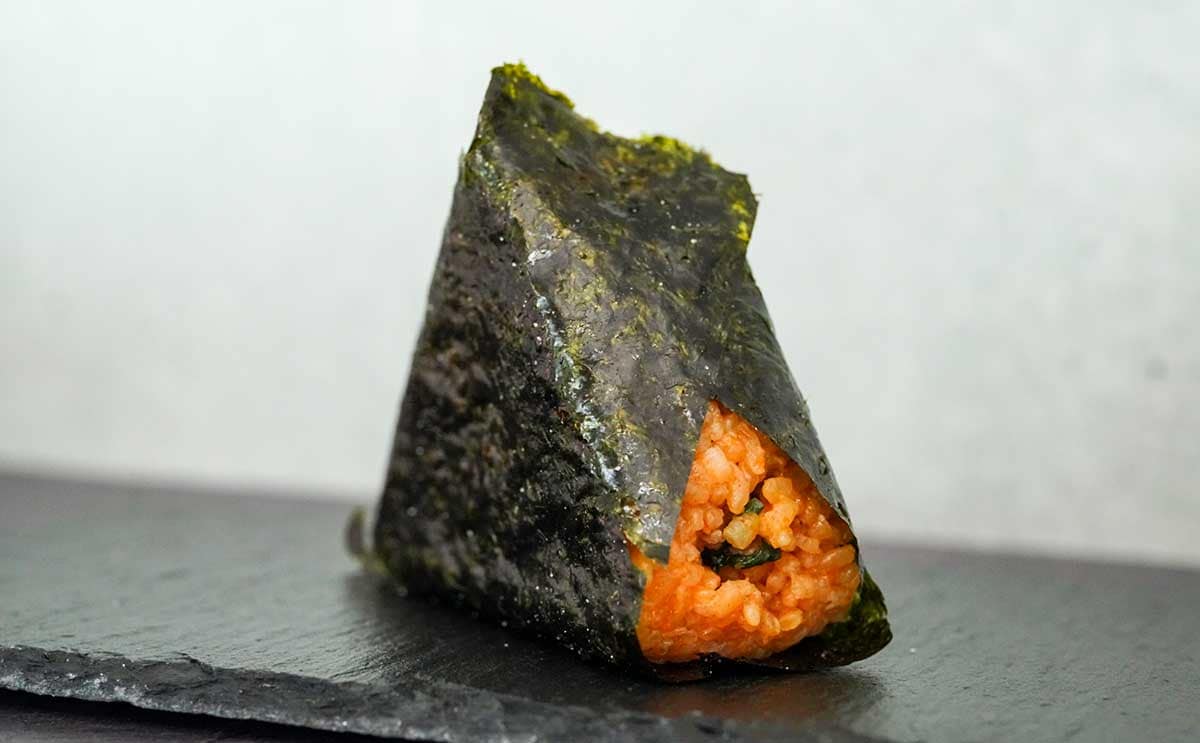 「ガチうまい」【セブン】やみつきになるおにぎりが発売に