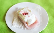 「予想を超えたおいしさ」『雪苺娘』に似ていると噂の【ローソン】新作スイーツ