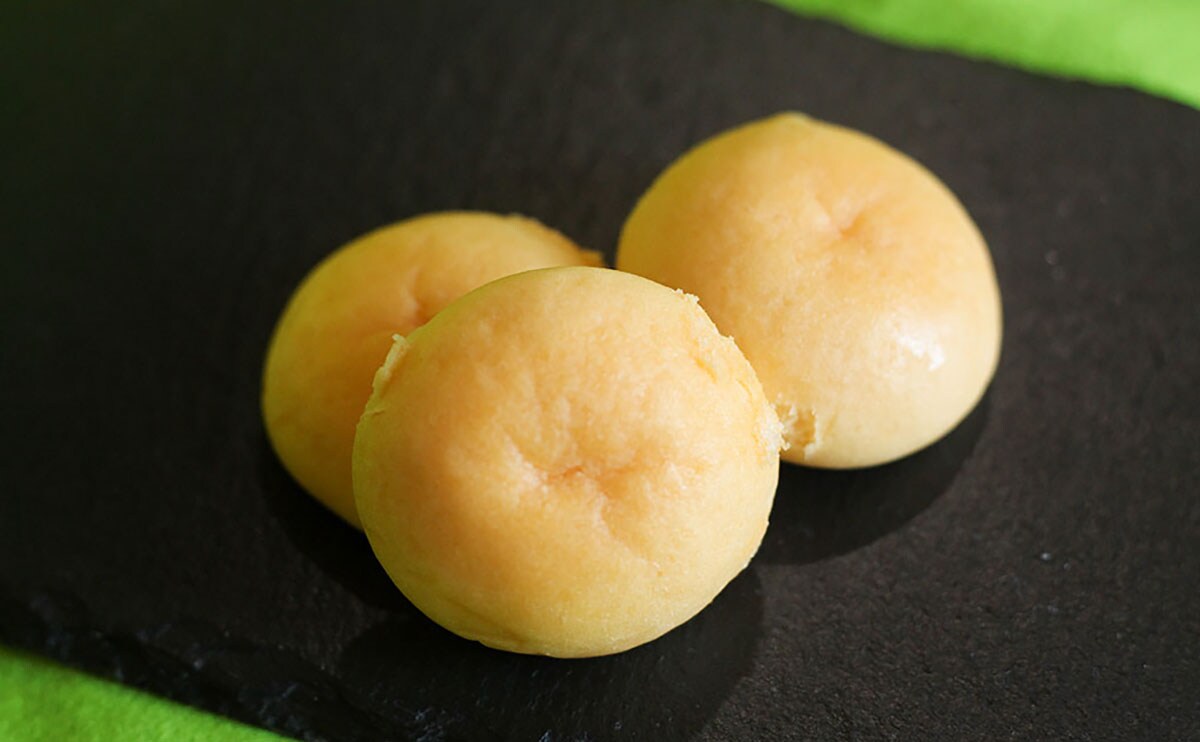 「ほっこりする味」「激ハマりしてる」ローソンの『たまごぱん』が安くてうまい