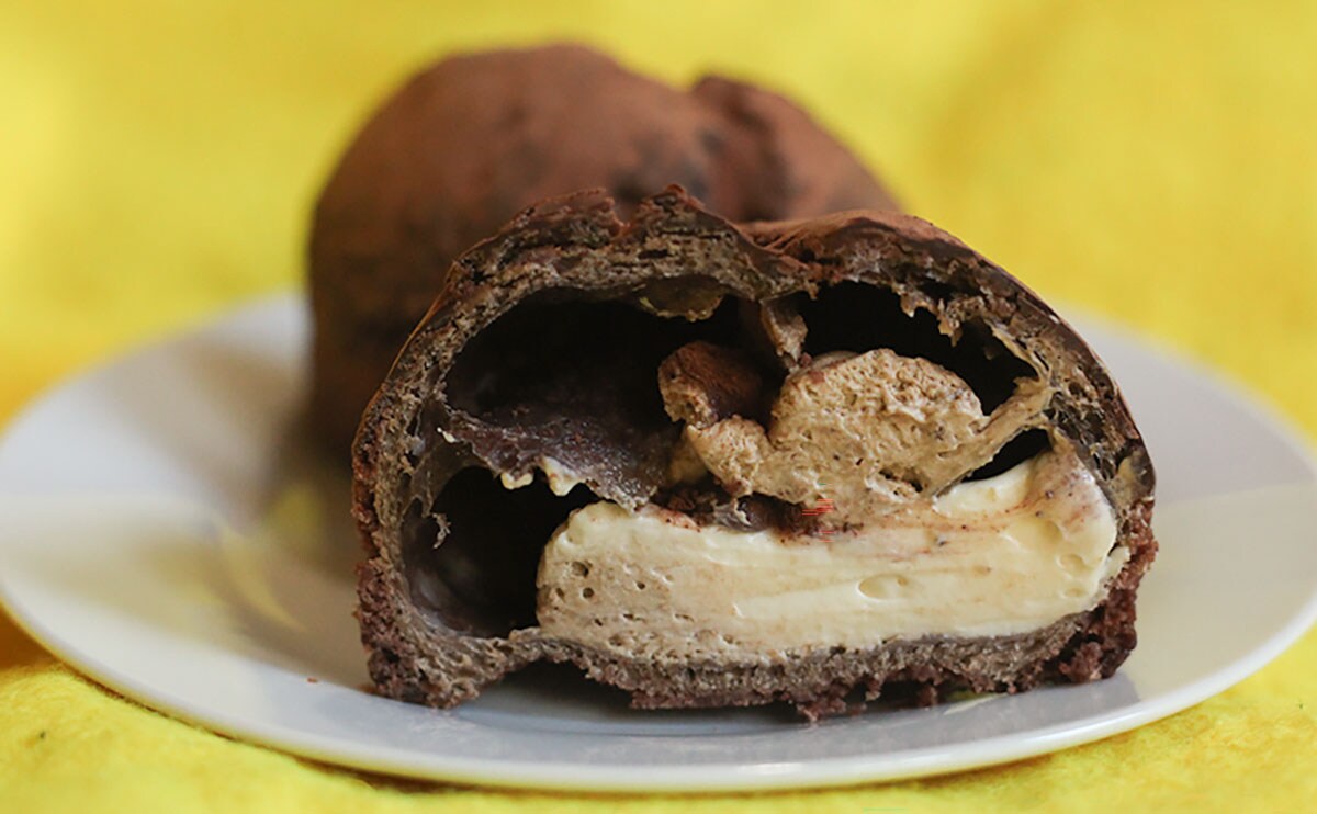 「最高においしい」ローソン新商品『ティラミスクッキーシュー』に激ハマり中！