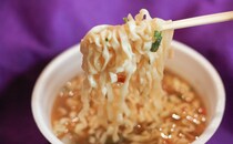 「一年中販売して」箱買いを検討するくらいハマってる“冬だけ”のマルちゃんカップ麺