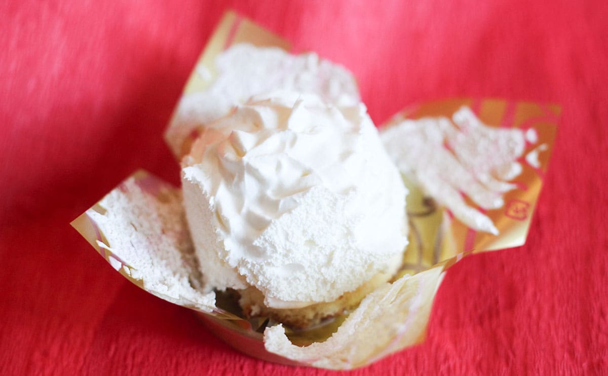 シンプルこそ至高。ローソンの王道『ショートケーキ』がうますぎる