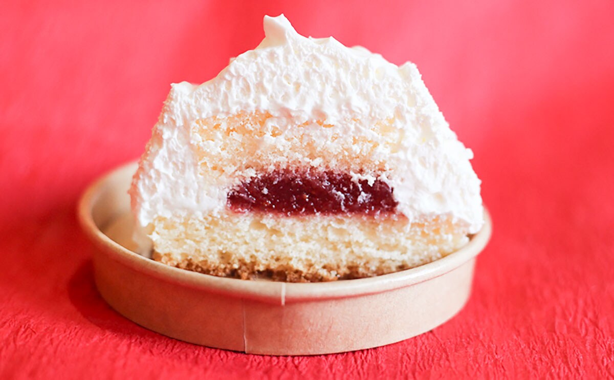 シンプルこそ至高。ローソンの王道『ショートケーキ』がうますぎる