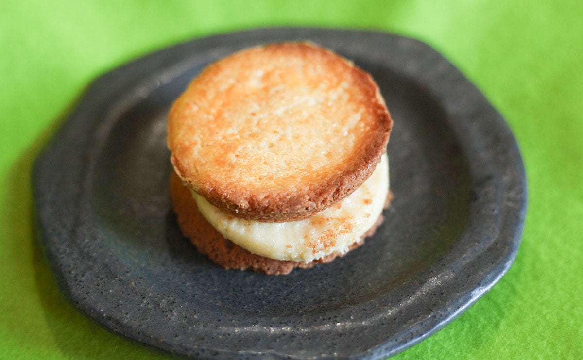 【ローソン】「リッチな味わい」「みんなも食べて」ボリューム感抜群のワンハンドスイーツ